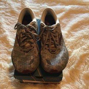 Brooks Adrenaline GTS 18 Running Shoes